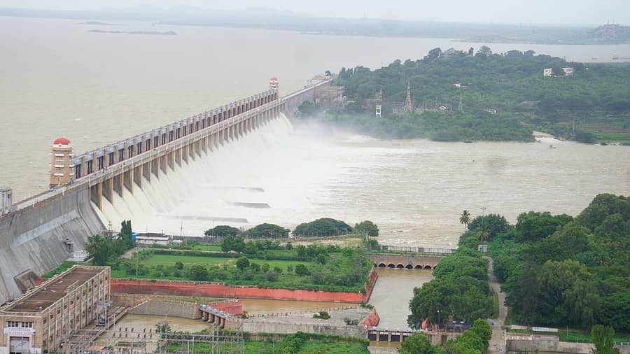 <div class="paragraphs"><p>ತುಂಗಭದ್ರಾ ಅಣೆಕಟ್ಟು</p></div>